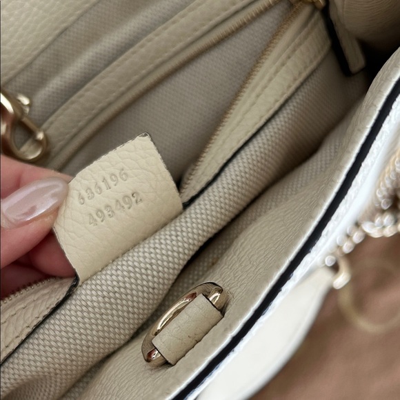 Gucci Soho Pebbled Calfskin Leather Shoulder Bag with Tassel - Picture 6 of 8